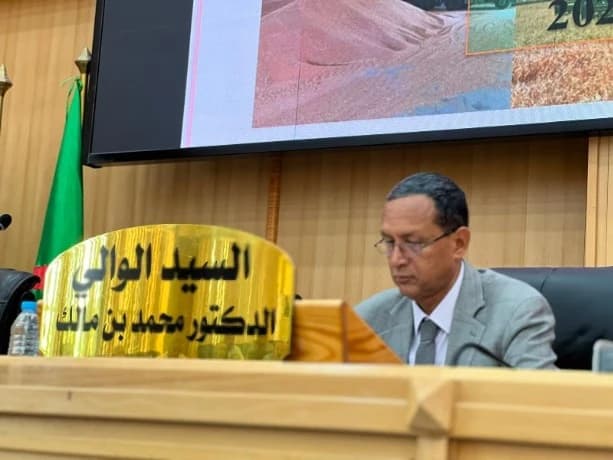الولاية تؤكد على تجهيز المؤسسات التعليمية
