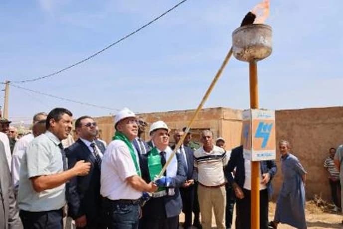 Camp links over 300 homes to gas