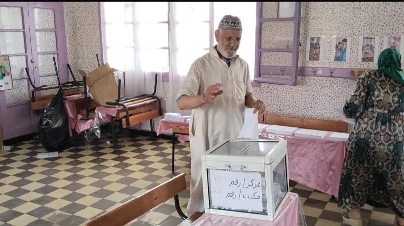 Oran electoral day highlights youth and elders