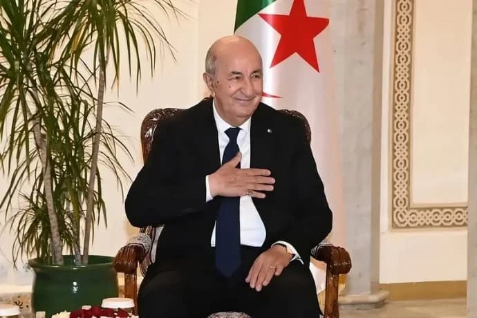 الرئيس يهنئ طلبة الرياضيات الفائزين
