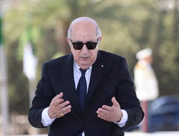 الرئيس يعزي بوفاة الفنان سيد أحمد أقومي