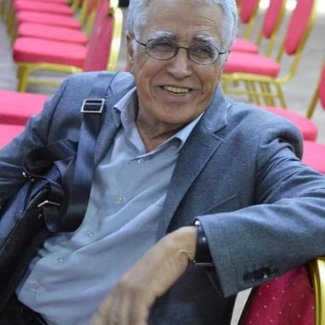 وفاة الكاتب المسرحي سيد أحمد سهلة في وهران