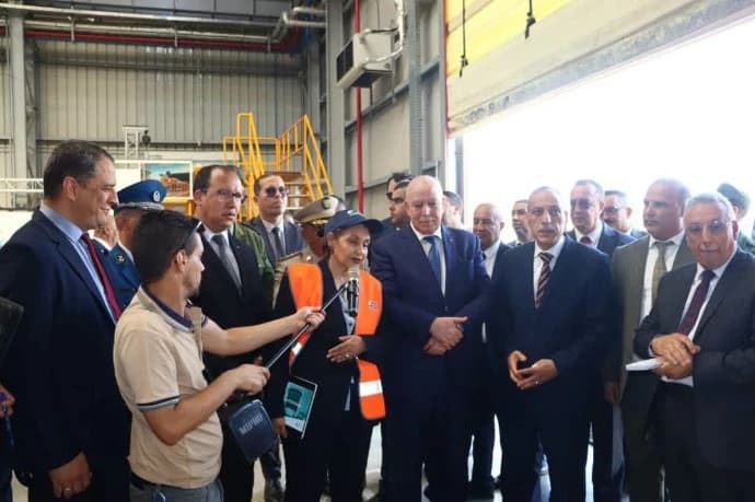 Industry Minister reviews FeroVial progress