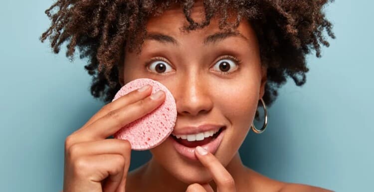 Five methods to remove makeup safely