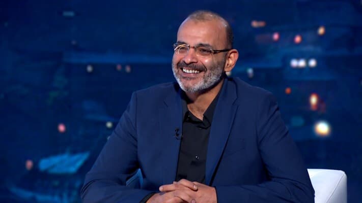 ما حدث لقبر والد أيمن بهجت قمر