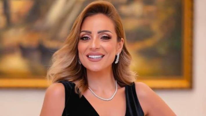 ريم البارودي وقبلة بريئة الوقت للتوقف
