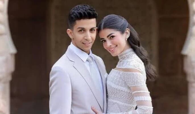 هشام جمال يرسل رسالة لليلى أحمد زاهر في عيد ميلادها