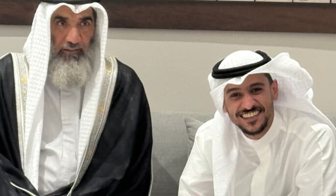 عايض يوسف يهدد باللجوء للقضاء بعد زواجه