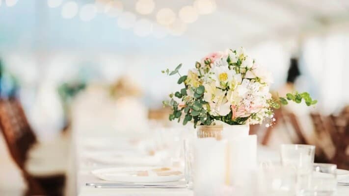 Flower shop owner faces mountain wedding challenge