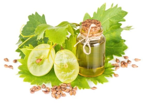 Grape seed oil suits oily skin
