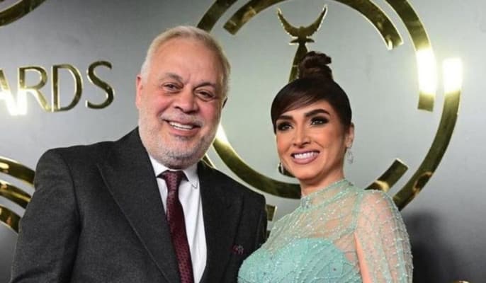 روجيونا وأشرف زكي يتبادلون لحظات رومانسية