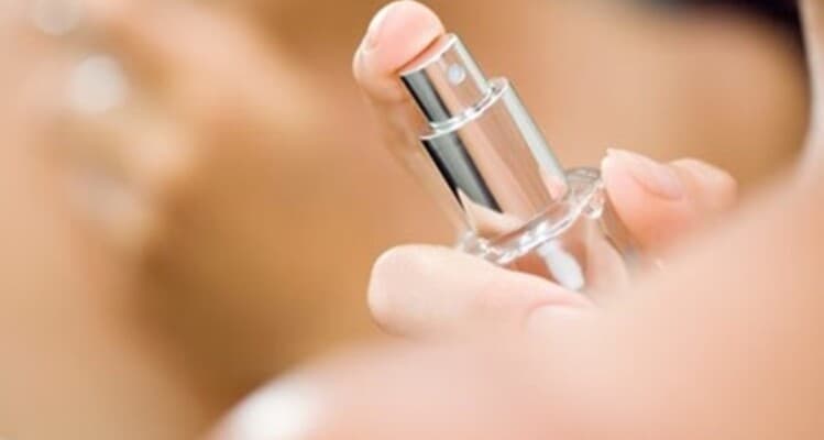 Applying perfume before sun exposure can harm your skin