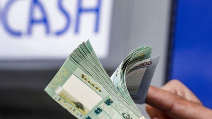 Decline in Correspondents' Salaries