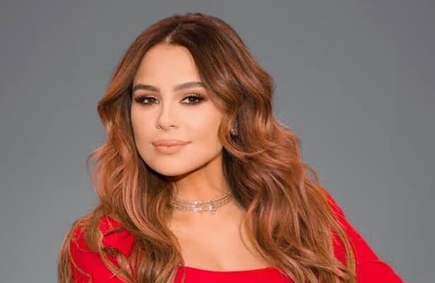 كارول سماحة تنهي تسجيل أغنية إيقاعية جديدة ومفاجأة للجمهور قريبًا