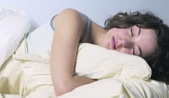 Same side sleeping may change your face