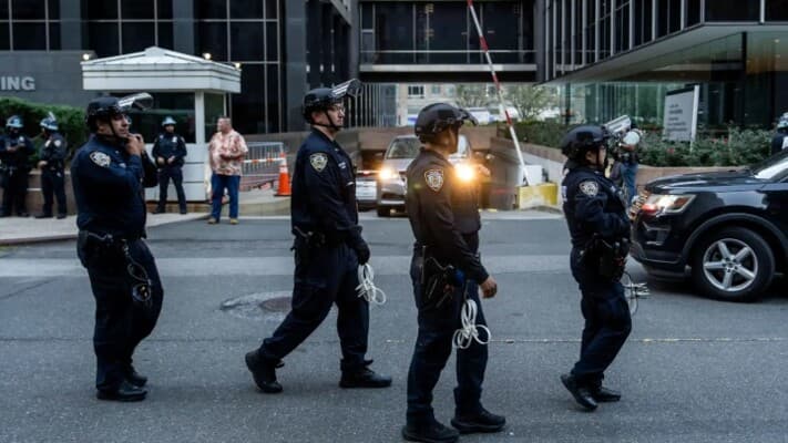 New York incident involving Virgin Mary statue