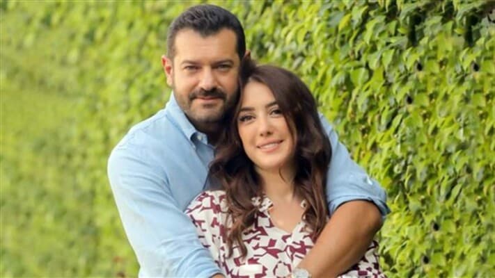 عمرو يوسف وكندة علوش بعد عقد من الزواج