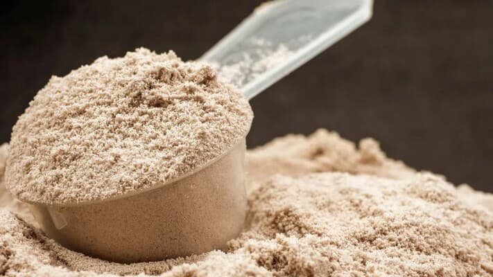 أطباء يحذرون النساء من الإفراط في البروتينات
