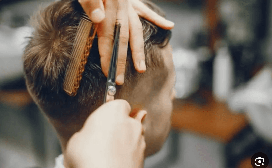 نقيب الحلاقين الأردنيين: لا تسعيرة موحدة أو عطلة