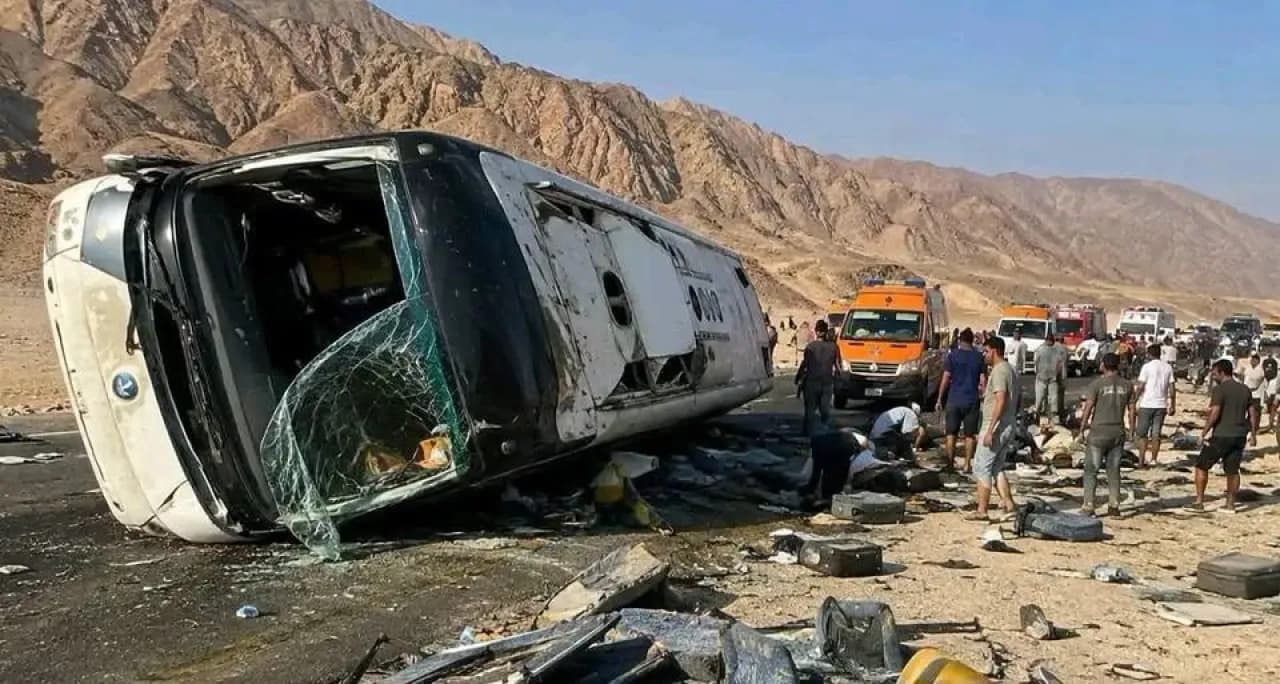 معلومات جديدة عن حادث حافلة مصر