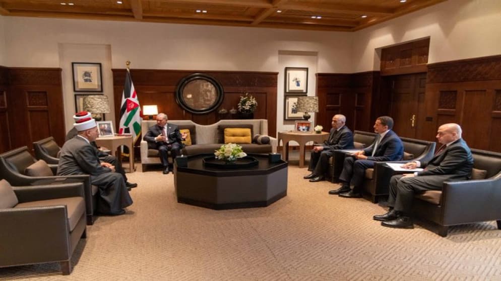 الملك يستلم تقريري القضاء والشرعية