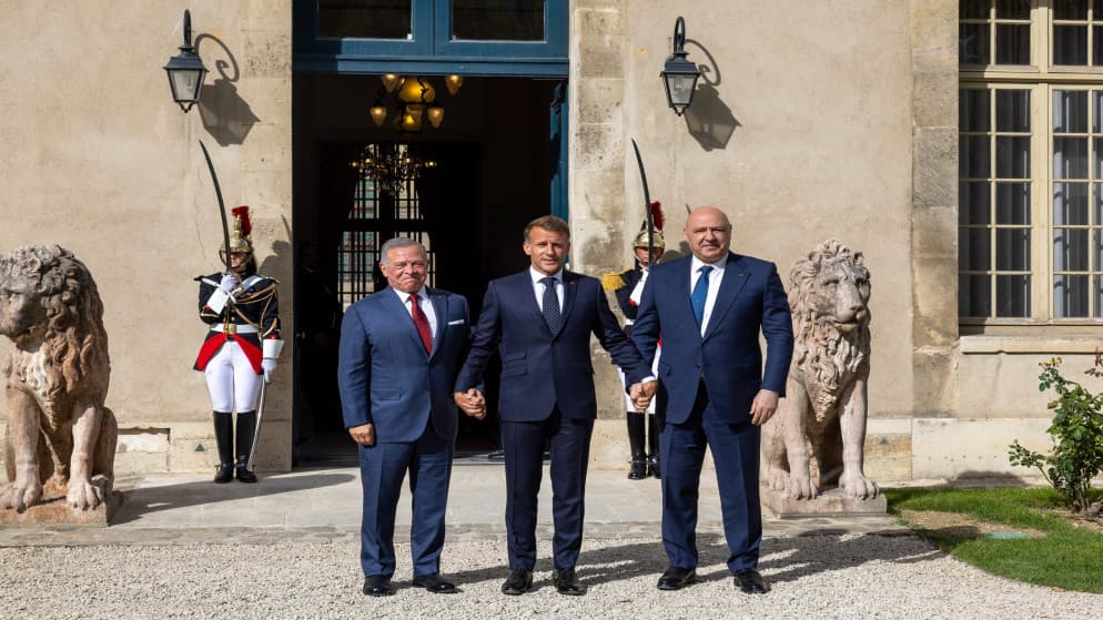 King Meets French and Lebanese Presidents