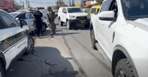 مستوطن يتعرّض للطعن في الضفة