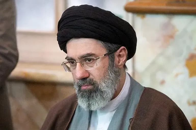 إيران: اتصال محتمل بين المرشد و بوتين