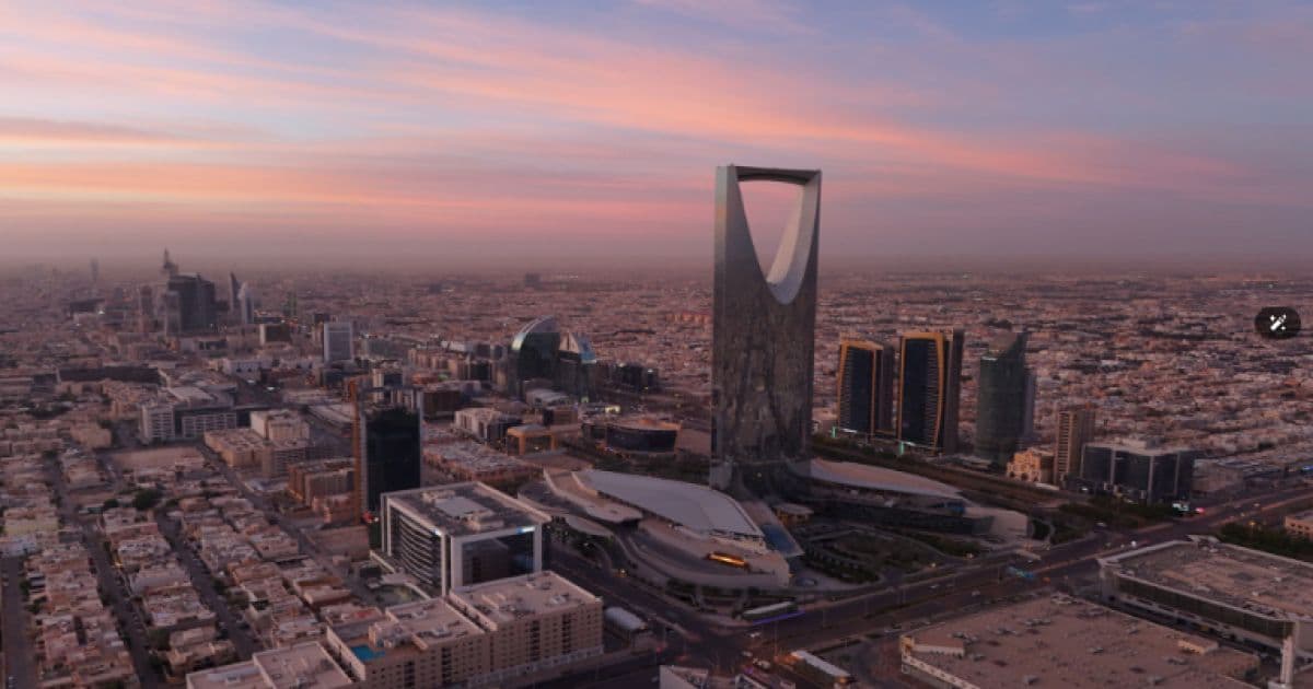 Saudi coalition intercepts Houthis missile