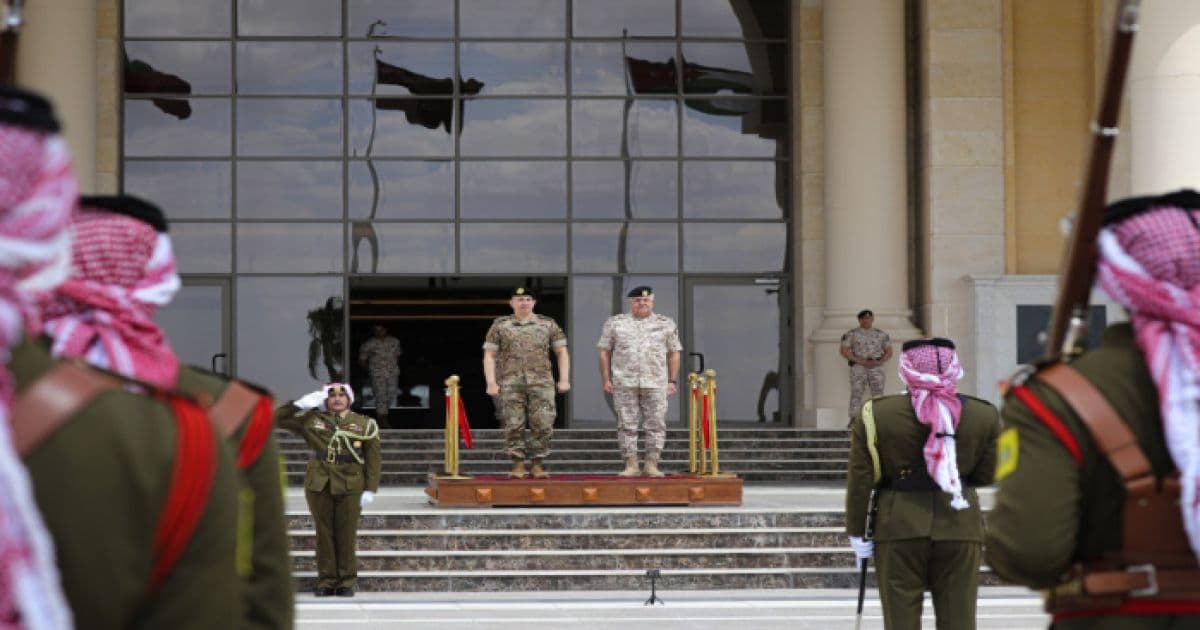 Al-Hneiti and Lebanese military chief review cooperation