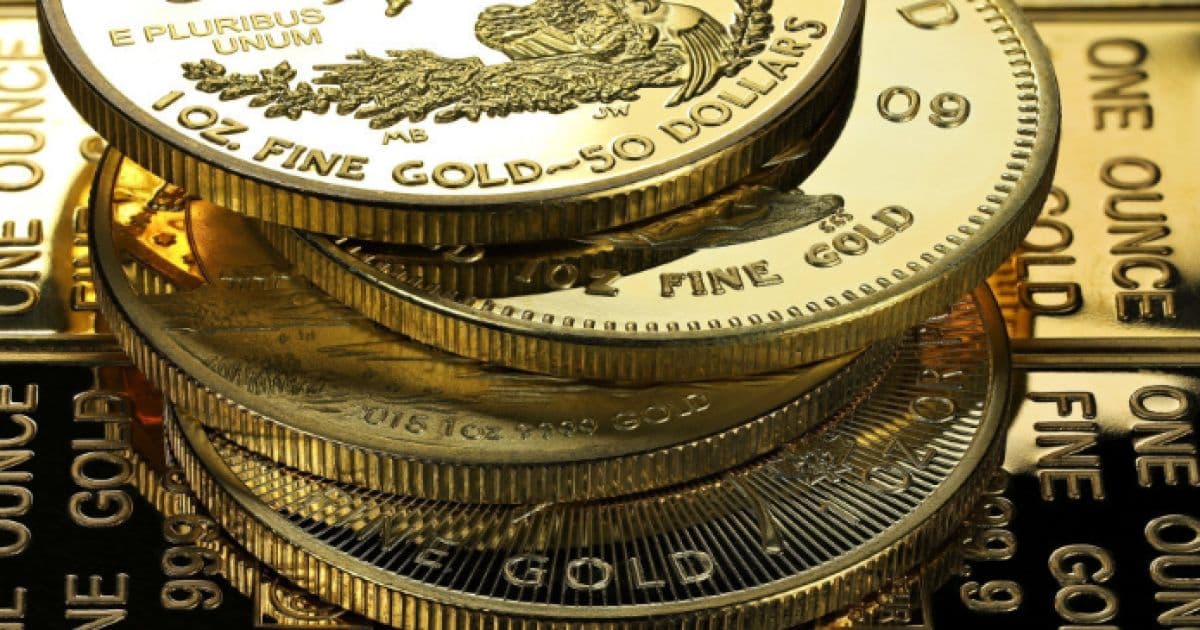 الذهب يتراجع مع تراجع الدولار وتوقعات الفائدة