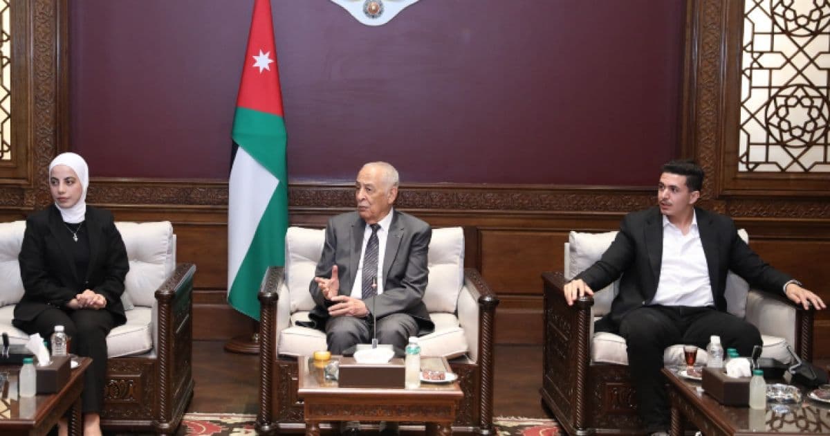 رئيس الديوان يستقبل وفد شباب عجلون