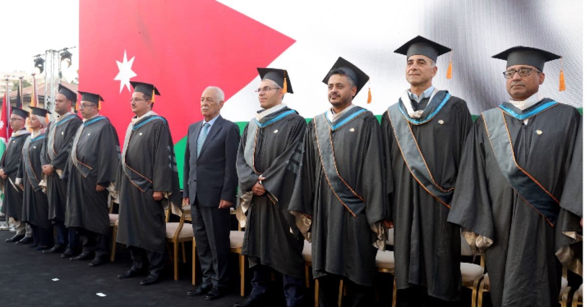 Al-Aisawi oversees Wisdom Batch graduation