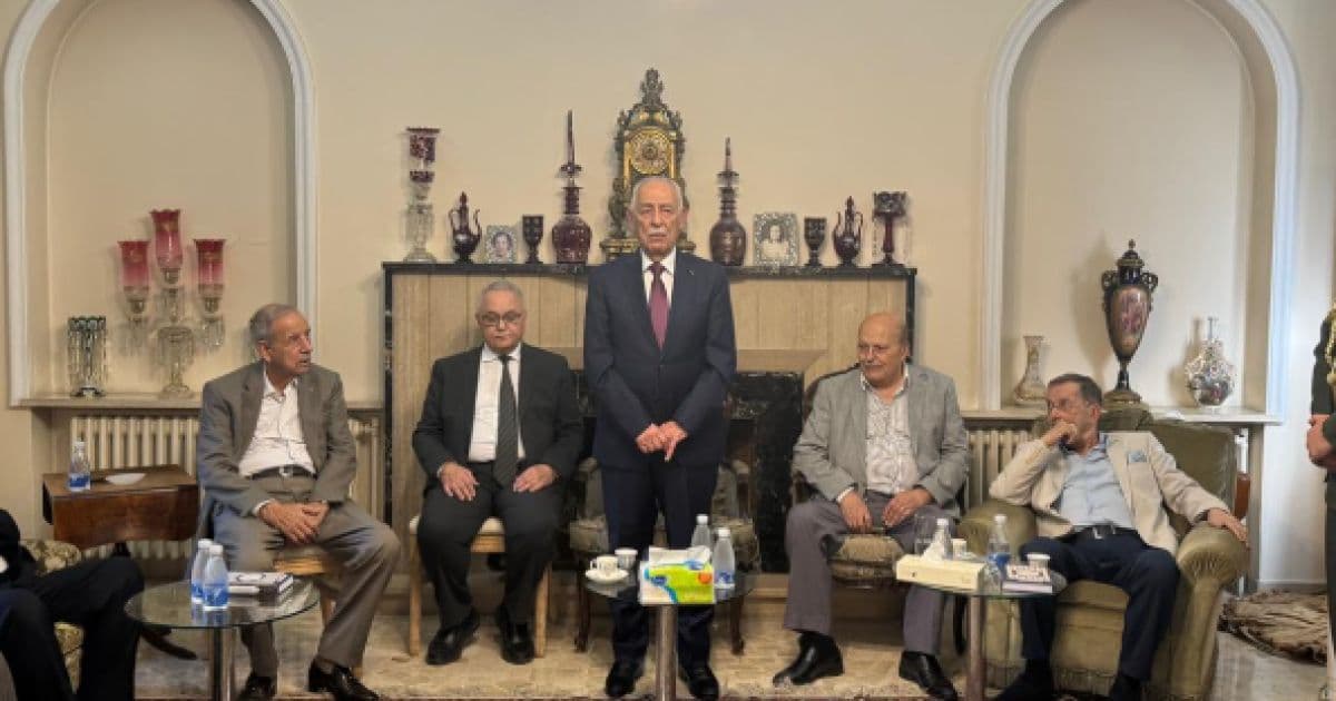 العيسوي يقدم العزاء لعشيرة التلهوني نيابة عن الملك وولي العهد