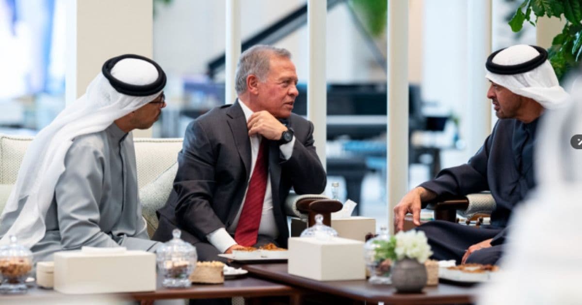 King and Emirati President discuss regional issues