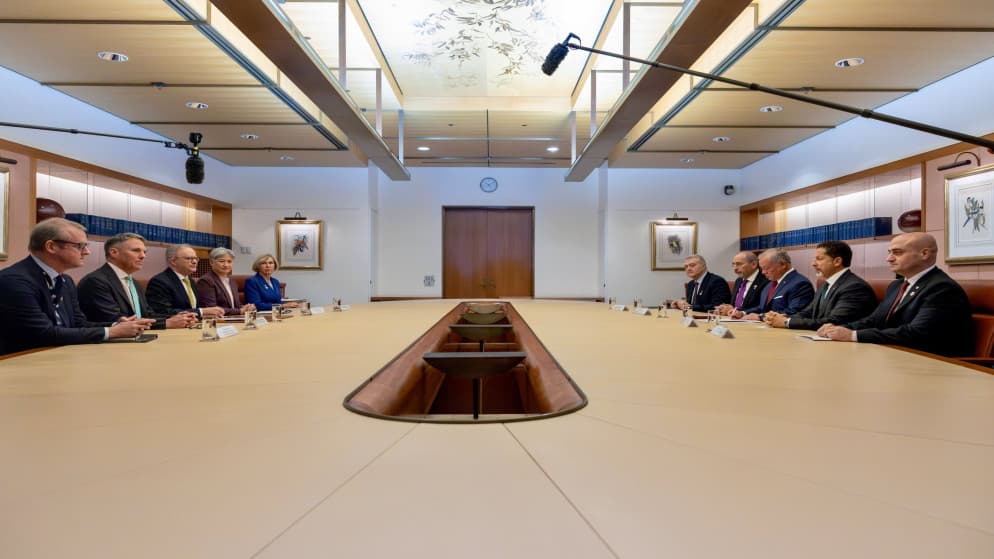 King meets Australian PM in Canberra