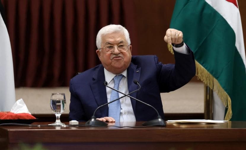Poll: 79% see Abbas's rule as burden
