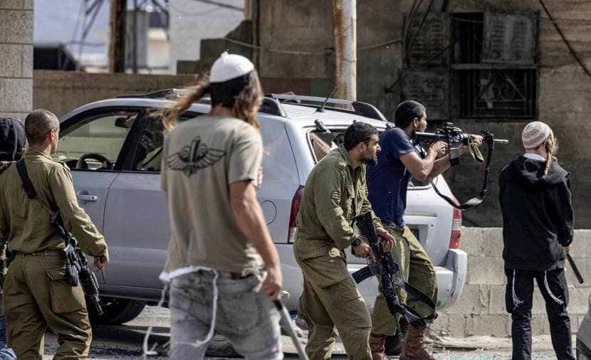Occupation assaults cause injuries in Al-Janayid