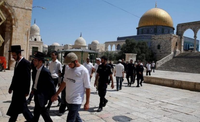 حماس تؤكد أن اقتحامات الأقصى لا تغير هوية القدس