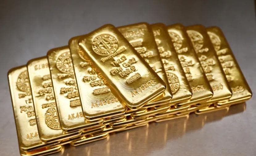 Gold dips ahead of Fed chair speech