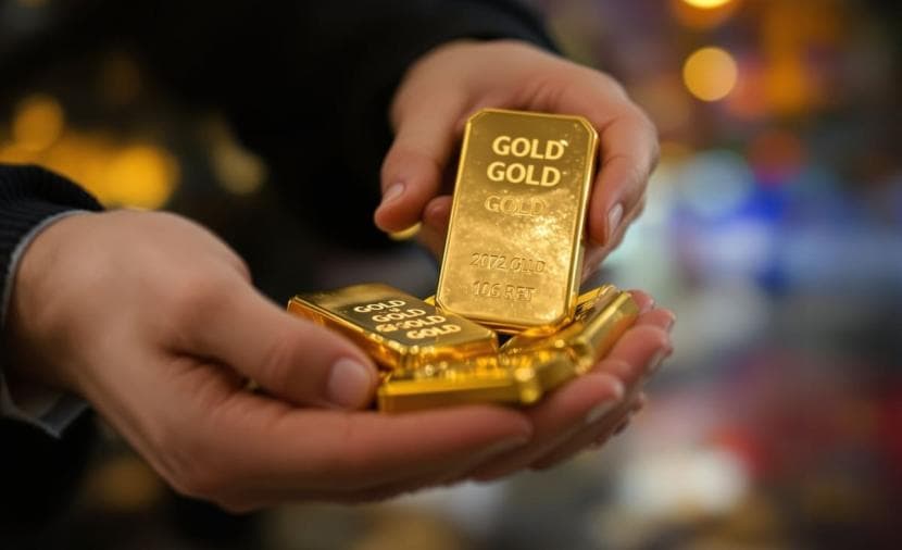 Gold drops from seven-week peak amid U.S. inflation data