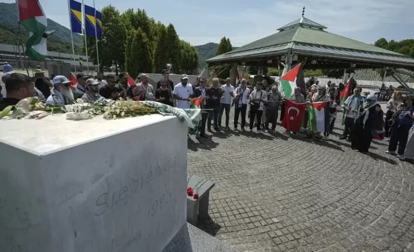 قافلة فلسطين تصل البوسنة للتنديد بالإبادة