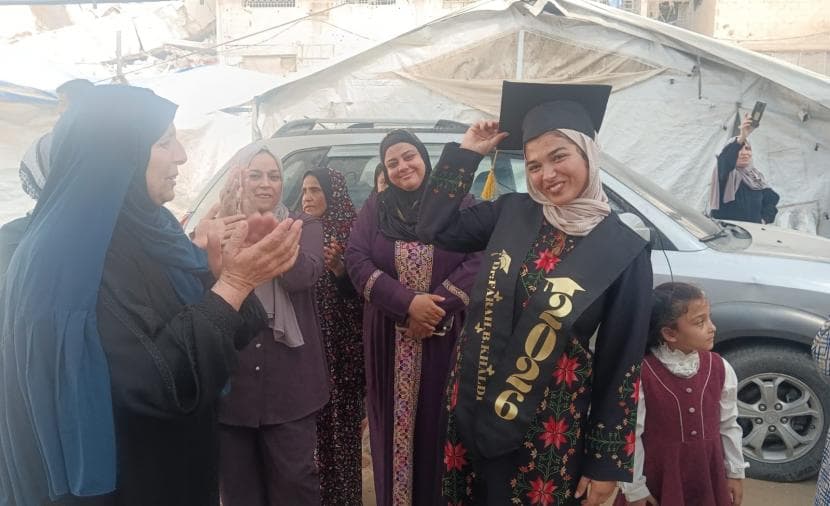 Farah Excels in Multilingual and Top Grades
