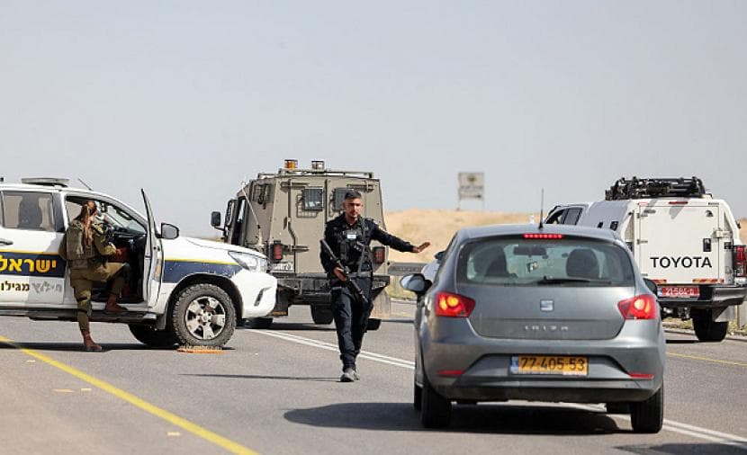 Israeli settler injured near Jericho