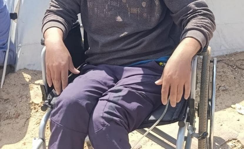 Kareem Abu Omsha waits after 20 hours of bleeding