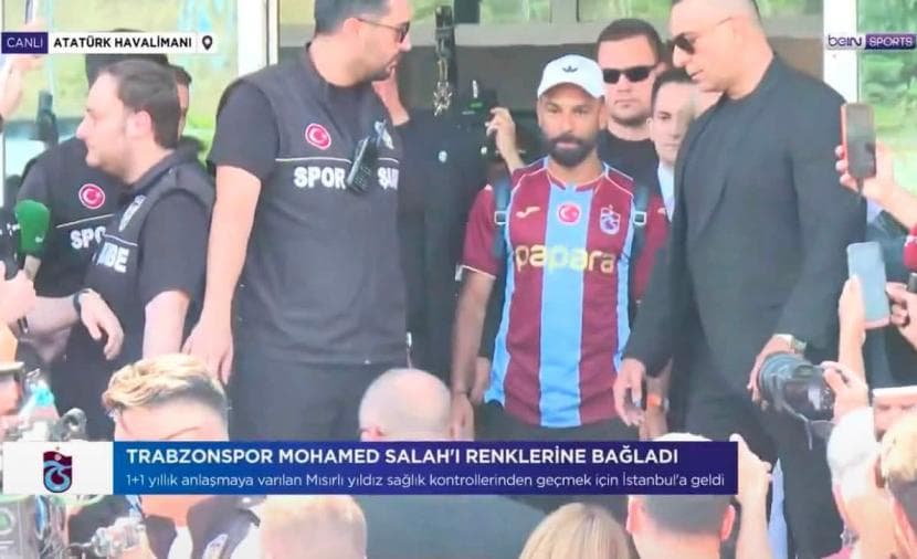 محمد صلاح يستقبل بحرارة في إسطنبول