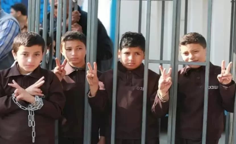 الدفاع عن الأسرى: 370 طفلًا يعانون من ظروف قاسية