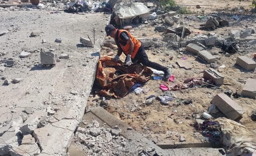 Ra'ed Abdul Raba Ashour Recovers Martyrs After House Bombing