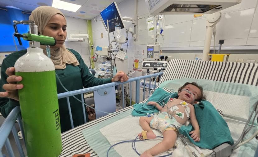 محطات الأكسجين في غزة تواجه توقفاً وشيك