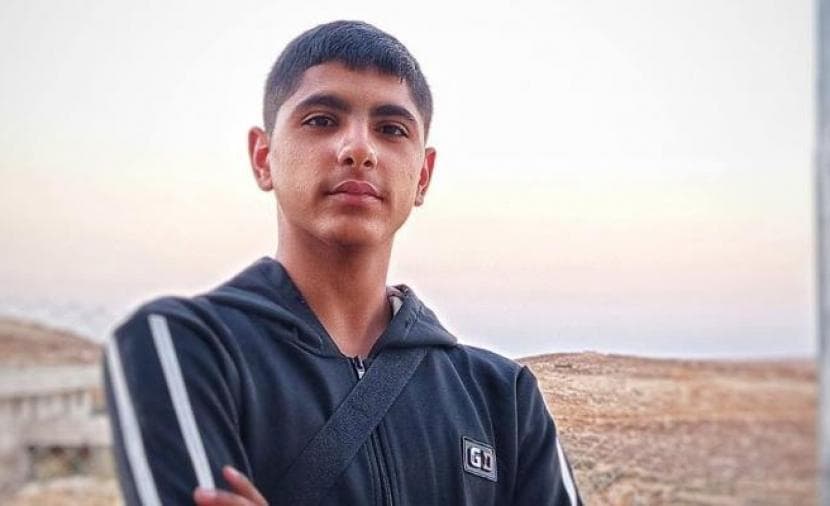 Youth martyrdom and six injuries in Hebron settler assault